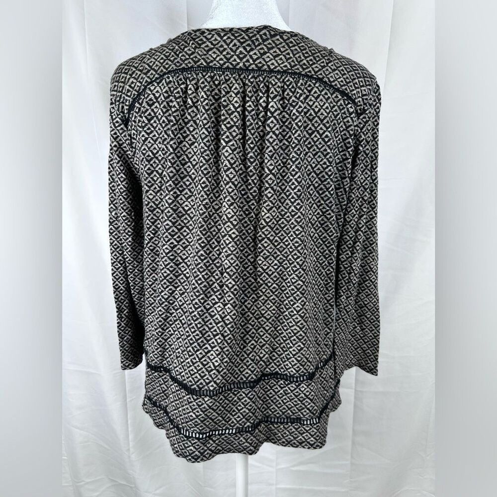 Lucky Brand Linen Blend Diamond Print Blouse Women’s Small Black Beige V-Neck - Picture 2 of 6